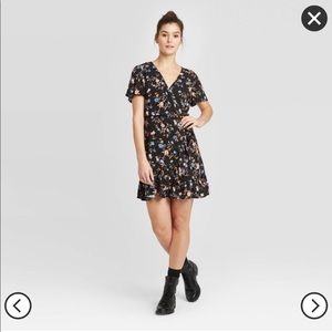 NEW XHILIRATION FLUTTER DRESS LARGE